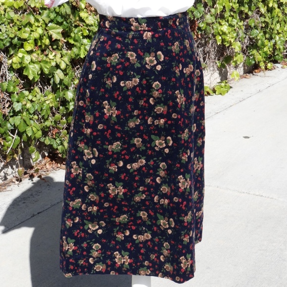 Vintage Dresses & Skirts - VTG Corduroy Sunflower Skirt